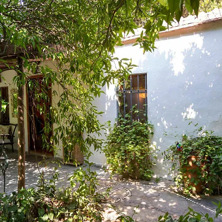 Cozy And Secluded House With Private Pool And Garden In Vilă Bodrum