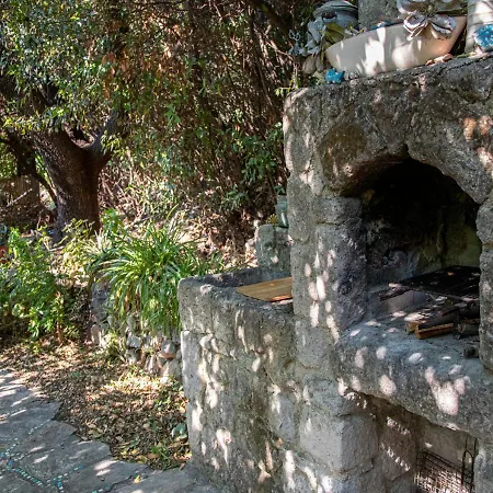 Cozy And Secluded House With Private Pool And Garden In Vilă Bodrum