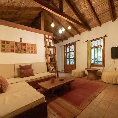 Cozy And Secluded House With Private Pool And Garden In * Αλικαρνασσός